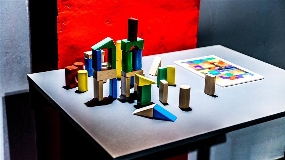 Hands-on exhibit table at Interactive Museum Berlin
